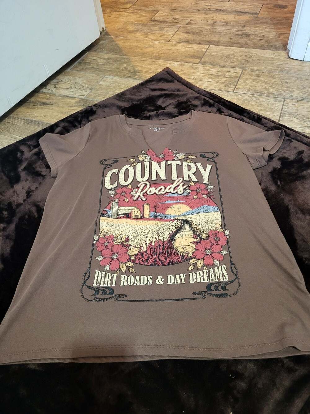 maurices Country Roads Dirt Roads & Day Dreams Classic Fit Graphic Tee